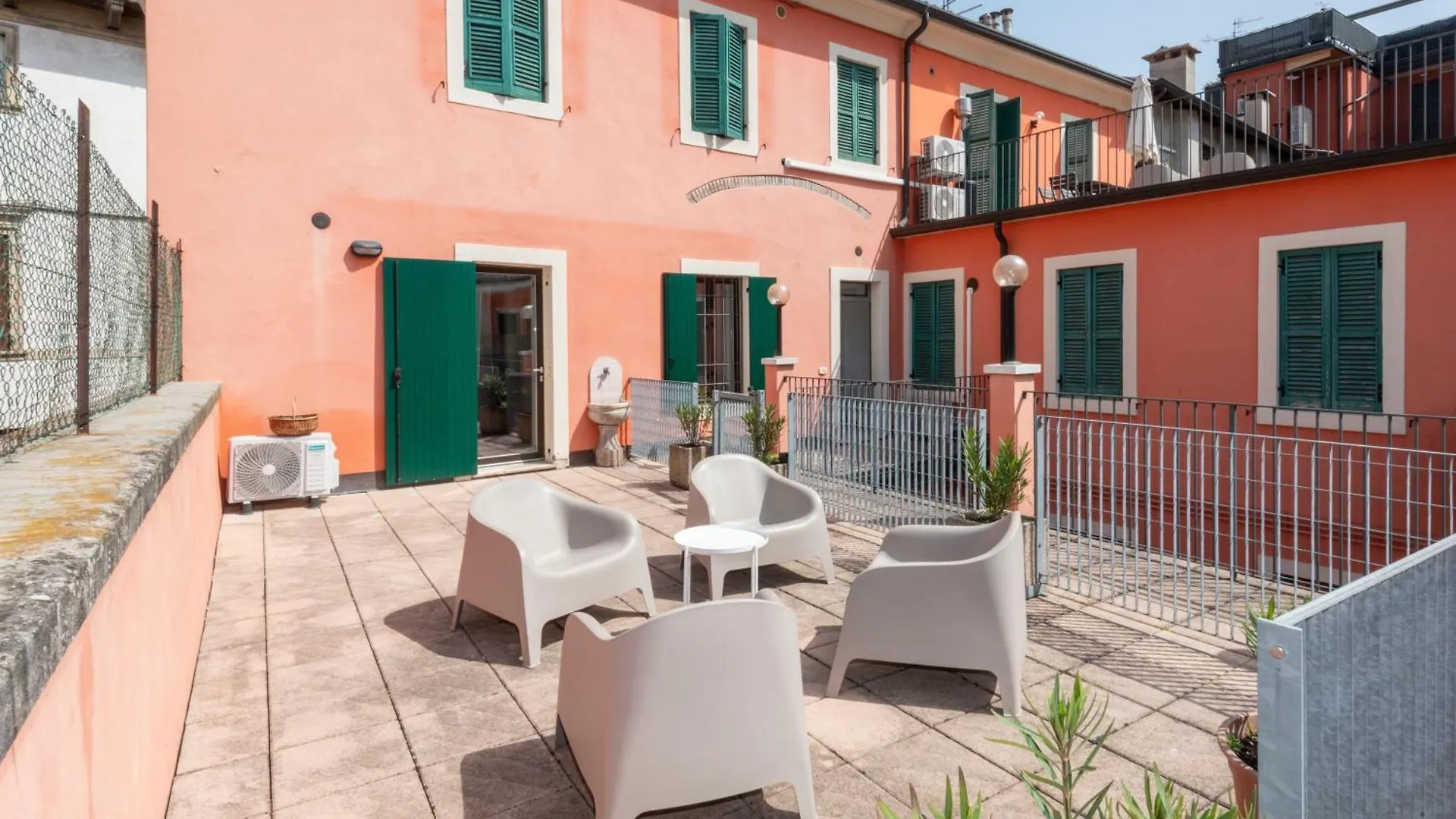 The Roof Top Life Verona